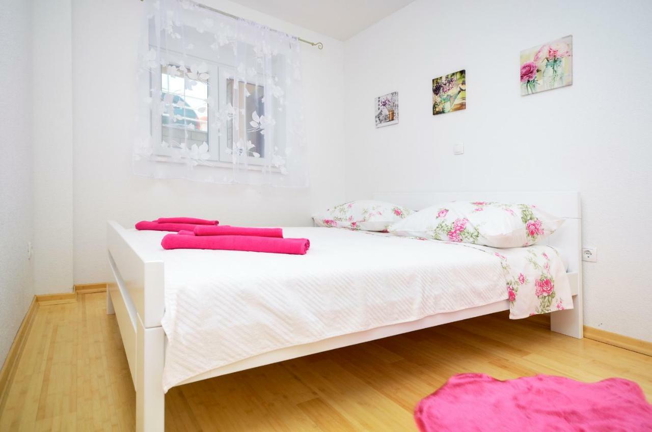 Apartments Vekic Makarska Eksteriør bilde