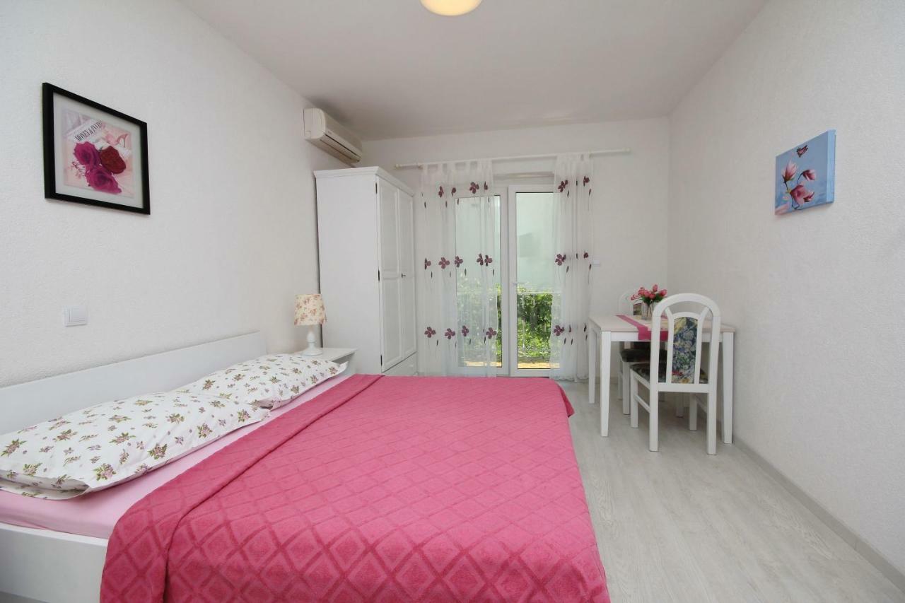 Apartments Vekic Makarska Eksteriør bilde